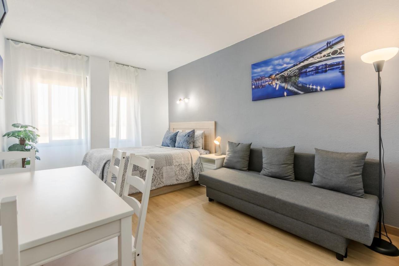Apartament Hispalis Triana Sevilla Exteriör bild