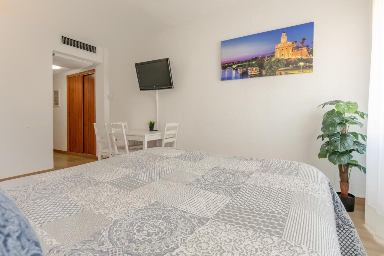 Apartament Hispalis Triana Sevilla Exteriör bild